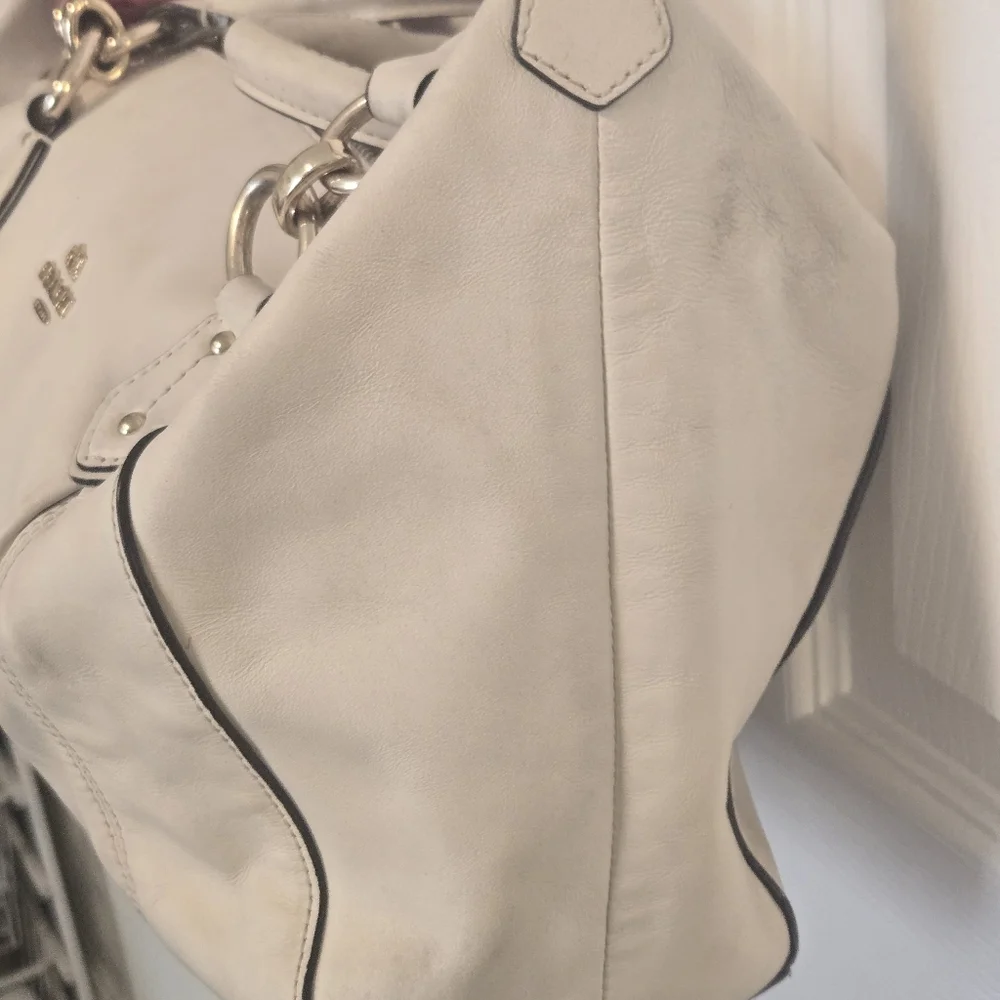 Coach White Leather Purse - Picture 4 of 16